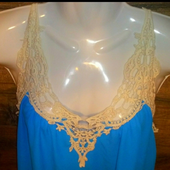 Stylebrook Top Size L Crochet High Low Racerback - Picture 6 of 9